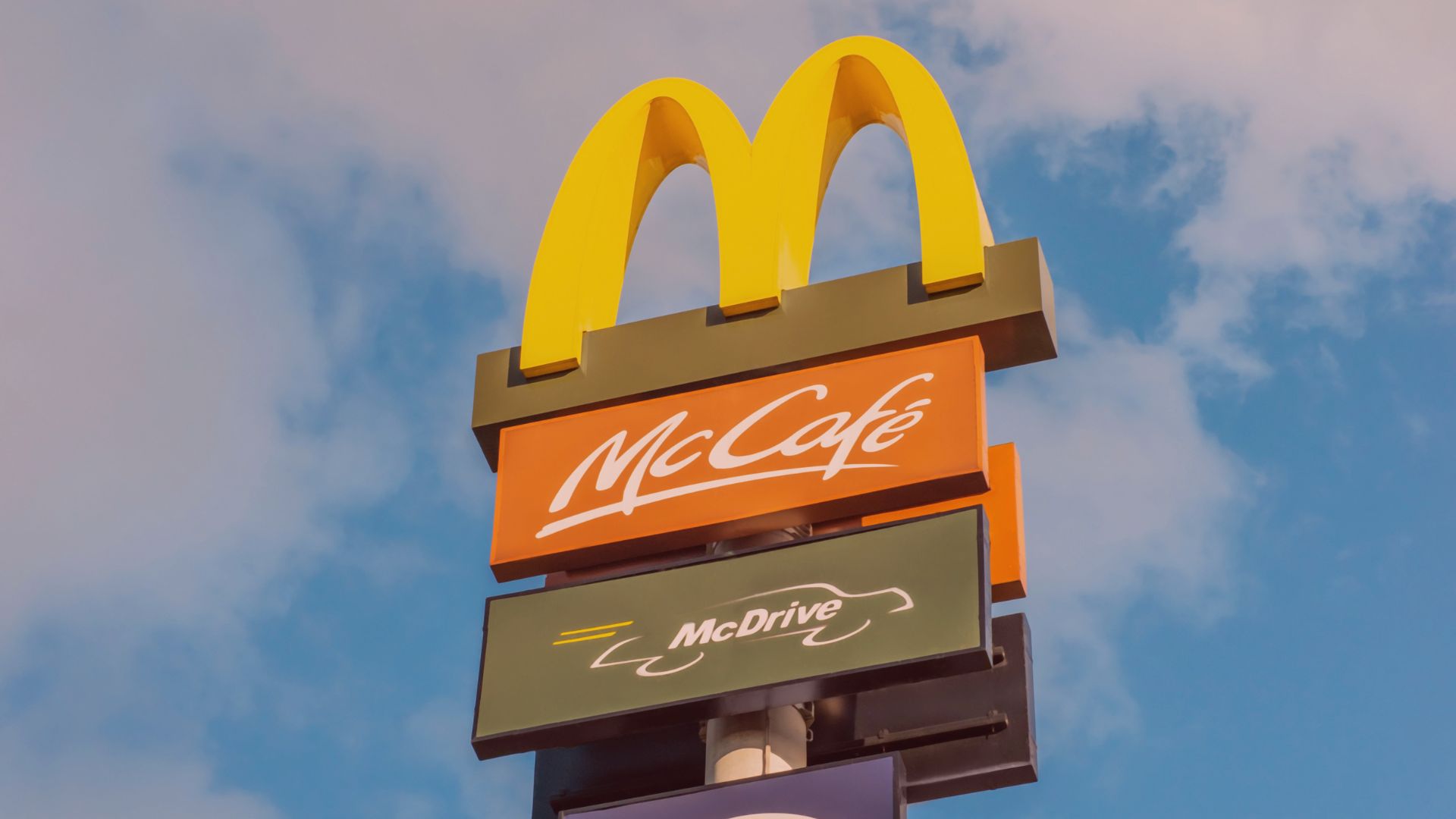 mcdonalds McDonald's Hit with a €4 Million GDPR Fine: How Secure Are Your Vendors? Ihr externer Datenschutzbeauftragter in Berlin | sofortdatenschutz.de
